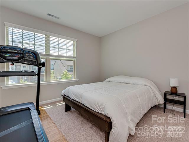Building Photo - 15130 Oleander Dr