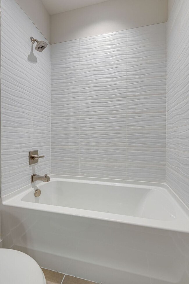 Building Photo - West Nashville Townhome