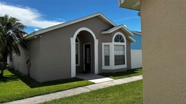 Primary Photo - 2415 Harbor Town Dr