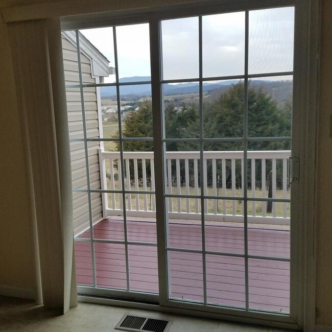 Building Photo - 78 Pinnacle Ln