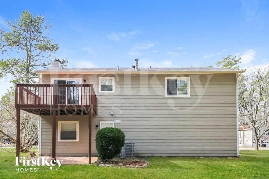 Building Photo - 405 Sheringham Ct
