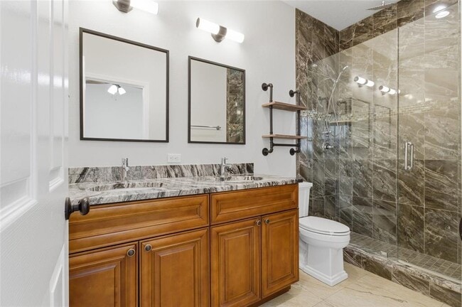 Building Photo - 810 W Whatley Pl