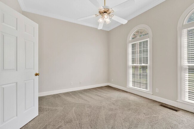 Building Photo - 375 Natchez Trace Ct