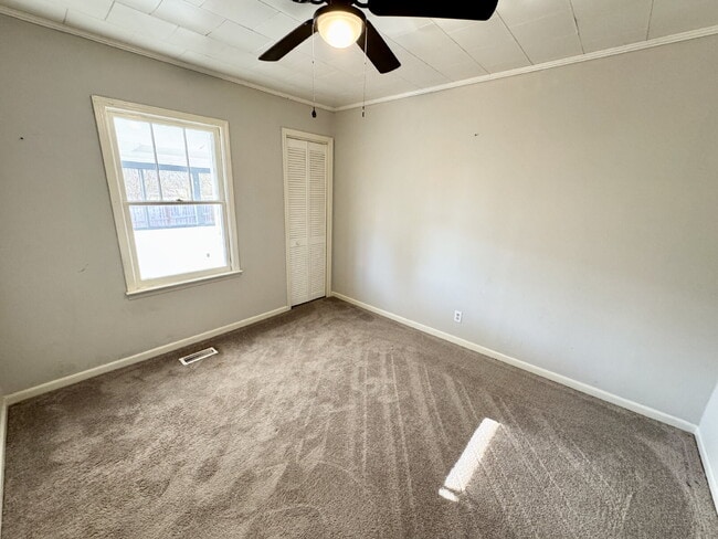 Building Photo - Reduced - Charming 3-Bed, 2-Bath Home in W...