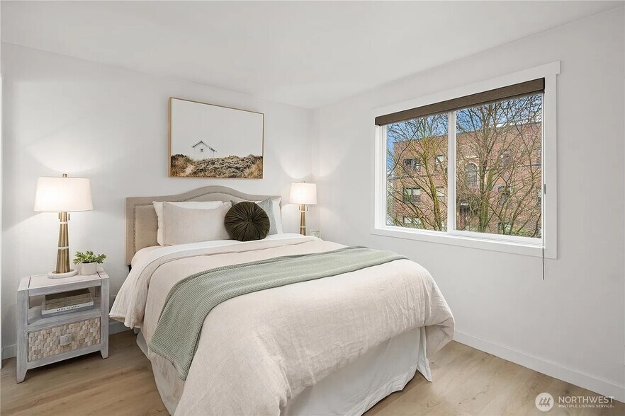 Building Photo - 800 N Allen Pl