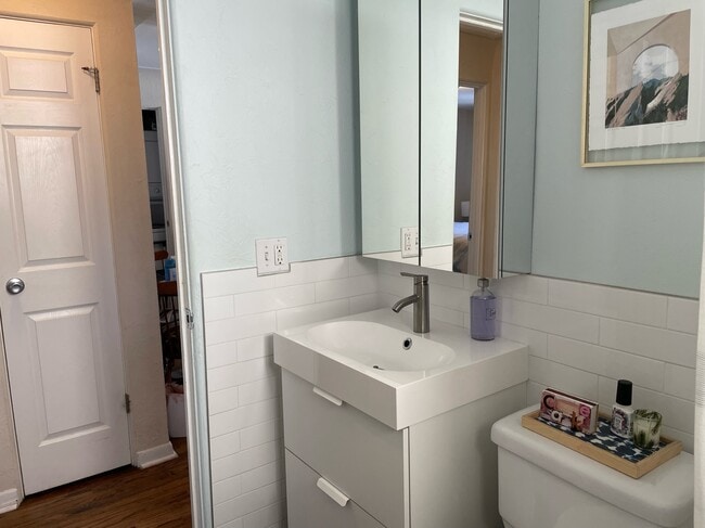 Building Photo - 2326 Lowell Blvd