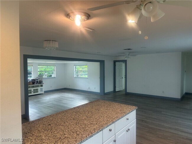 Building Photo - 703 Monterey Ave