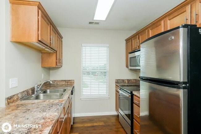 Building Photo - 1302 CEDAR SPRINGS PKWY, LA GRANGE, KY 40031