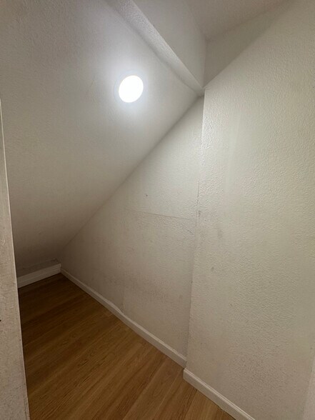 Building Photo - 2806 W Melvin St