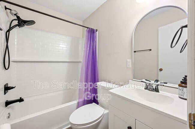 Building Photo - 7673 Barclay Ave