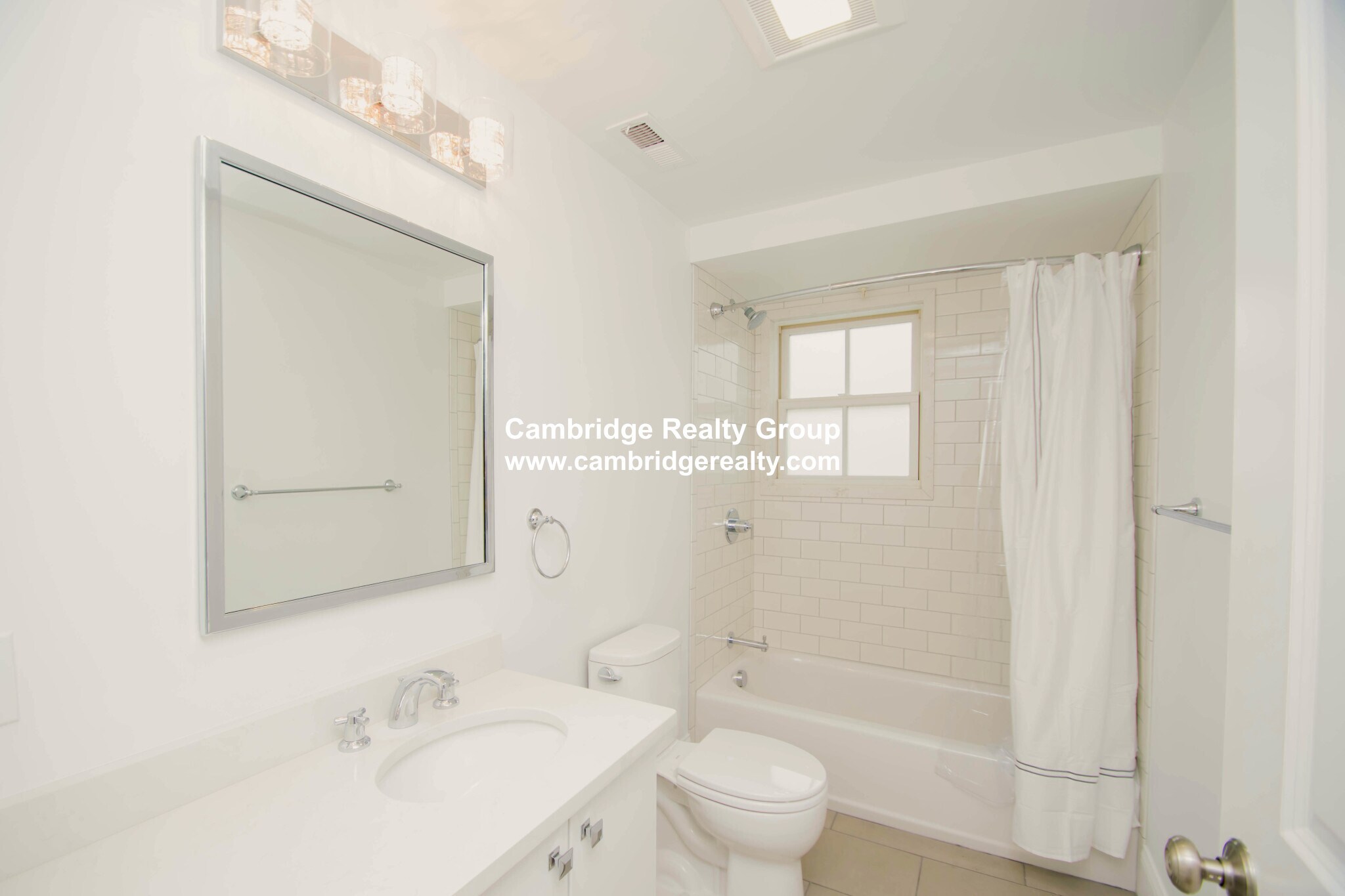 Building Photo - 114 Columbia St