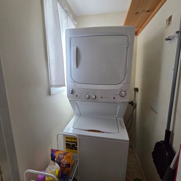 Laundry (First Floor) - 28 Maiden Ln