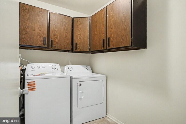 Building Photo - 208 Timber Trail