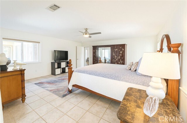 Building Photo - 42980 Cll Montecello