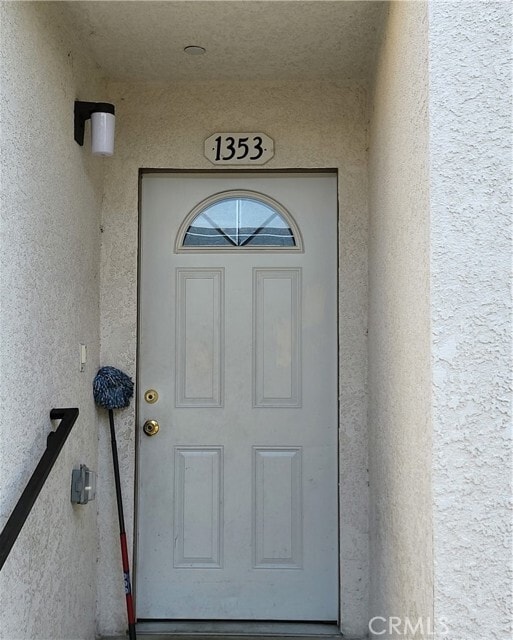 Building Photo - 1351 W 58th St