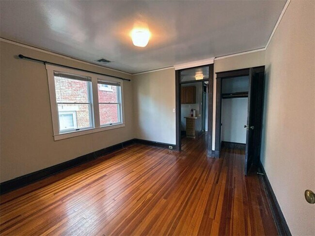 Building Photo - 26 N Eckar St