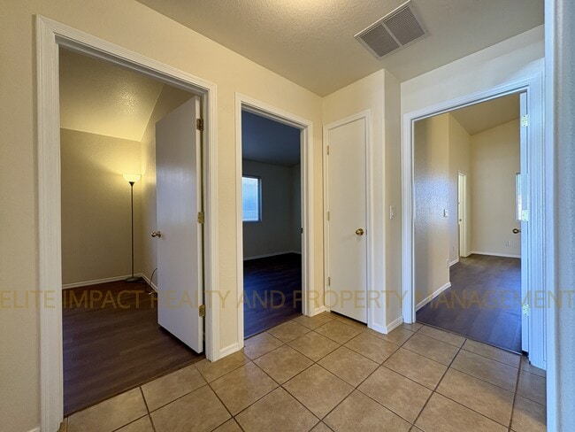 Building Photo - 7734 S Titanite Ln