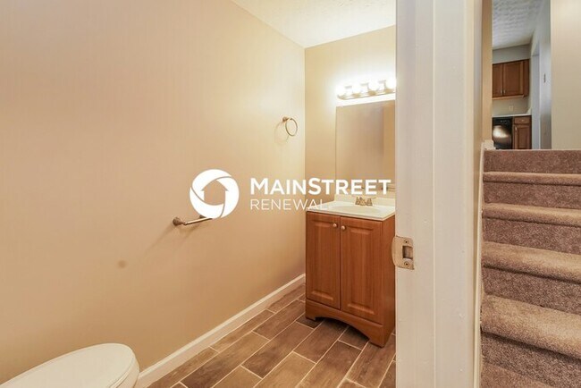 Building Photo - 3 Bedroom Pet-Friendly Home in Reynoldsburg, OH with Main Street Renewal