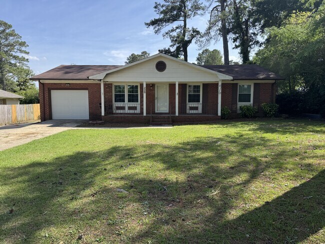 Building Photo - 220-224 4 Ply Ln