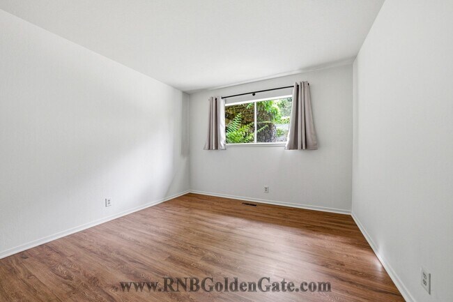 Building Photo - Gorgeous home with spacious yard in Kentfield for rent!