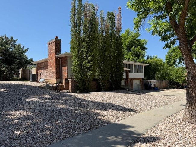 Building Photo - 1597 Navajo Dr