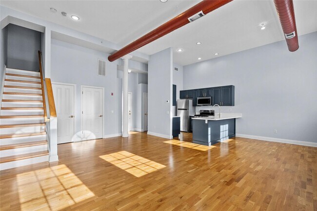 Building Photo - 200 School House Rd