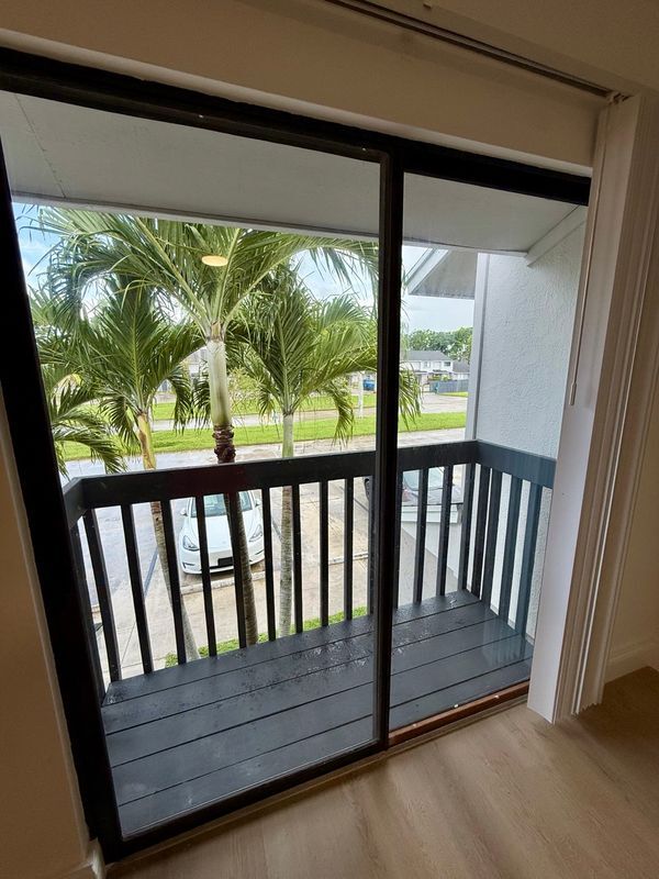 Building Photo - 3104 Poolside Dr