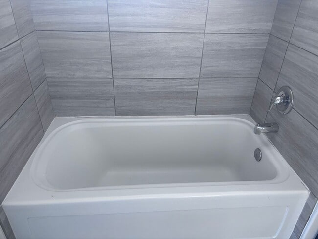 Building Photo - 4bd | 2.5 Bath | 2 Car Detached Desert Canyon Townhome Now Available