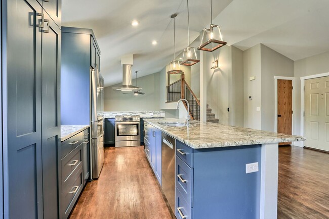 Building Photo - 4 Bedroom home in Fort Collins