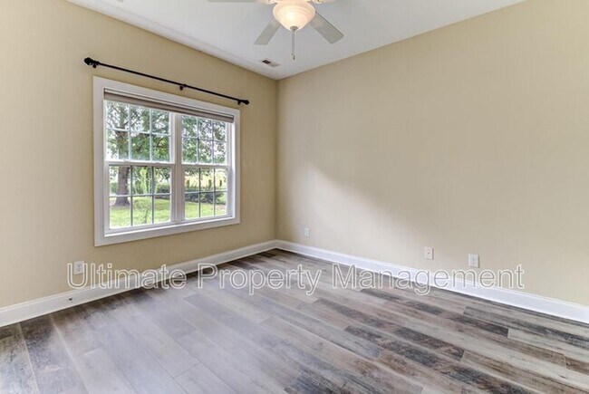 Building Photo - 118 Long Leaf Dr