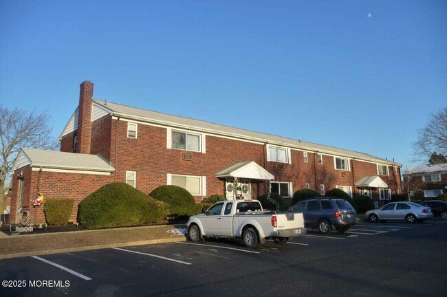 Building Photo - 165 Wyckoff Rd
