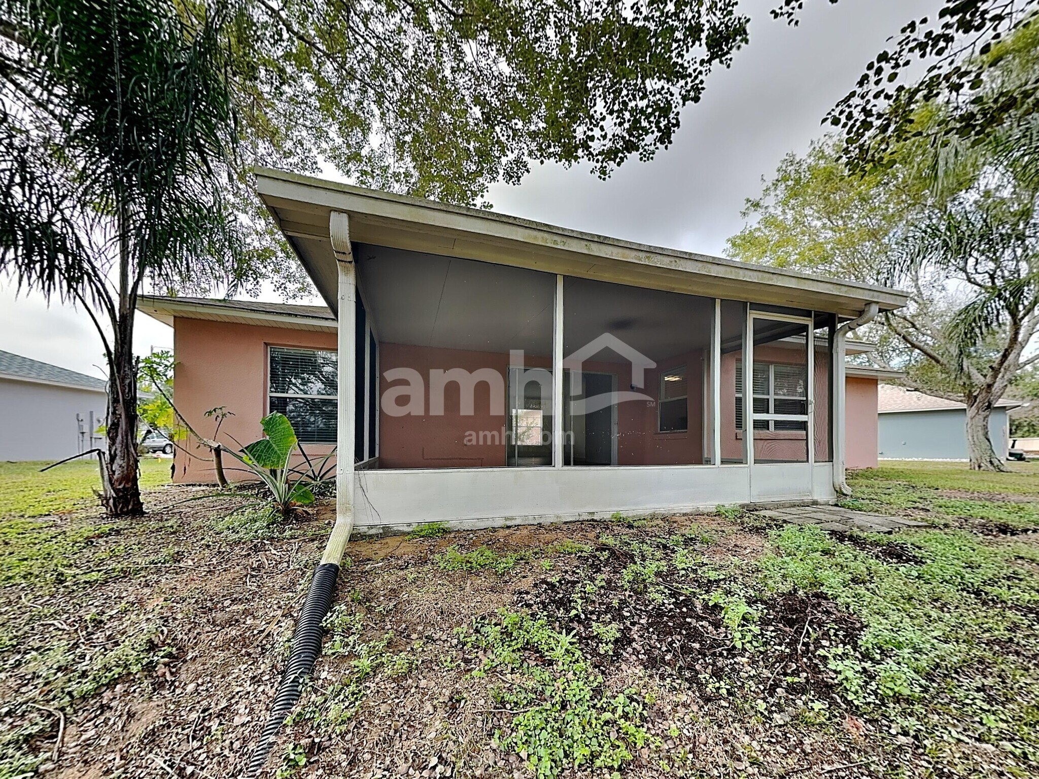 Building Photo - 12241 Woodglen Cir