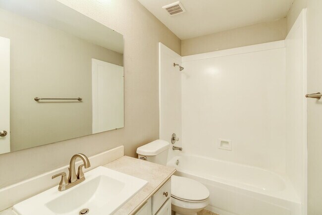 Building Photo - 17911 Poppy Trails Ln