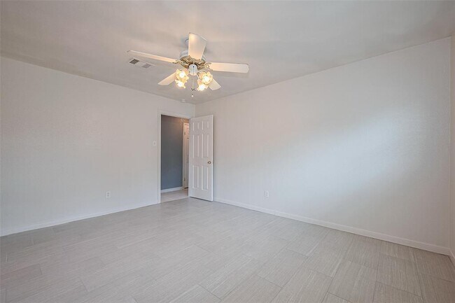 Building Photo - 9711 Mackworth Dr