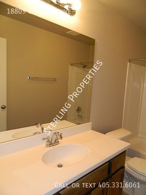 Building Photo - 18809 Casero Dr