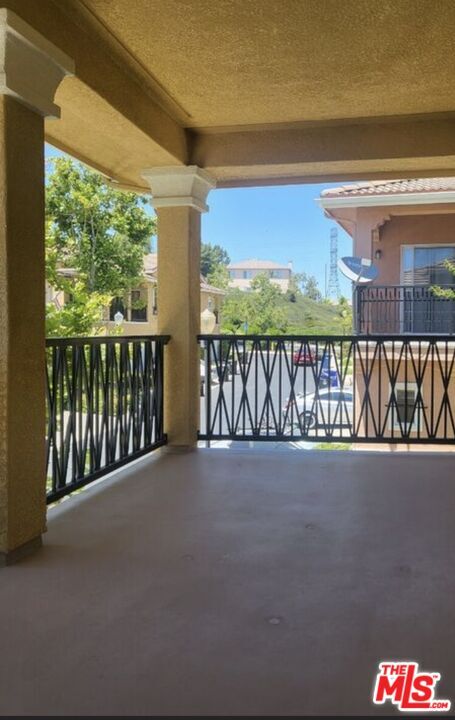 Building Photo - 27960 Trillium Ln