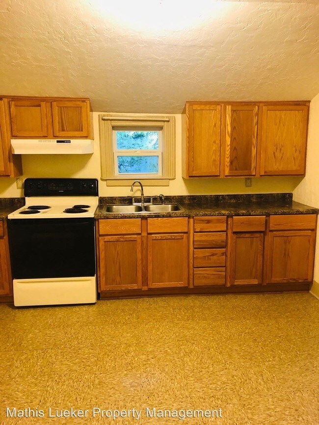 Building Photo - 2 br, 1 bath House - 922 N. Webster #1