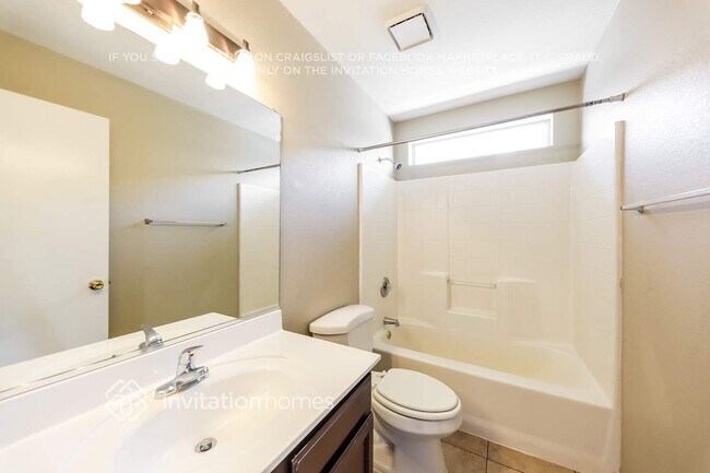 Building Photo - 11944 N 74th Ln