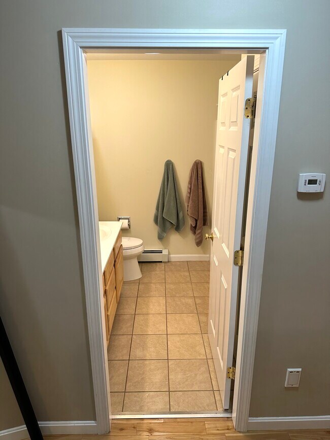 Building Photo - 39 River Village Dr