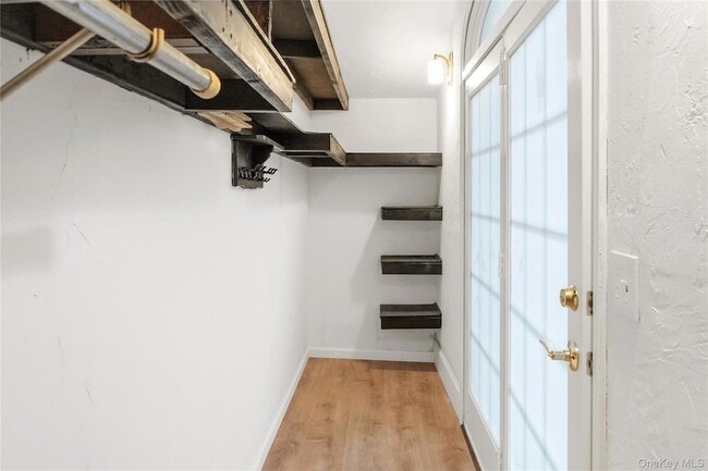 Building Photo - 378 Broadway