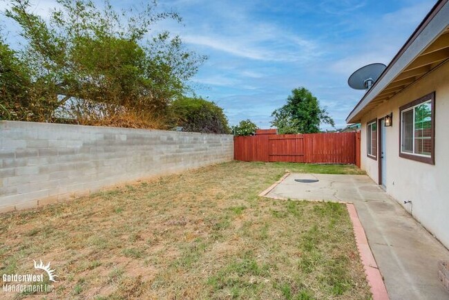 Building Photo - Lovely 4Bdm 2Ba Home Located in Escondido