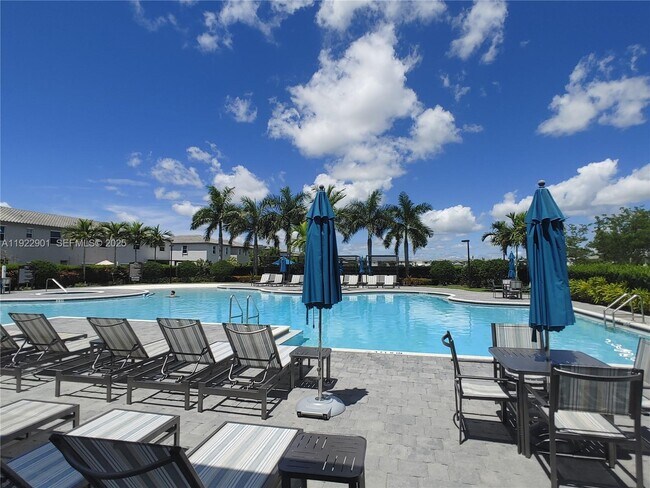 Building Photo - 1766 SE 26th Rd