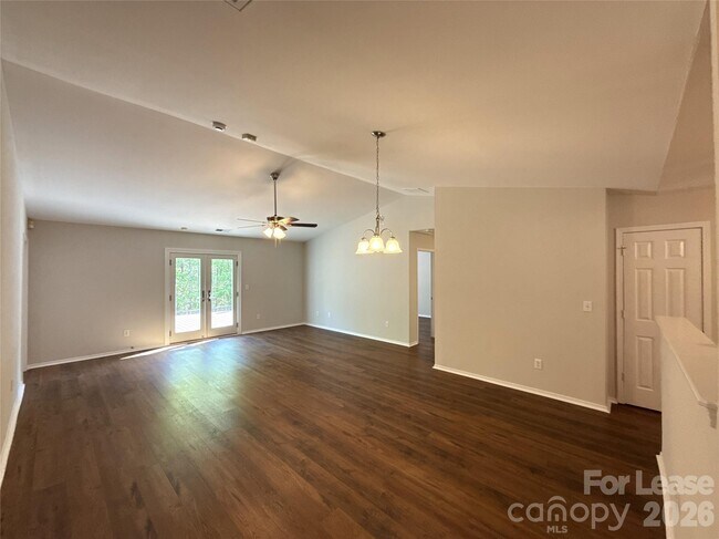 Building Photo - 15732 Circlegreen Dr