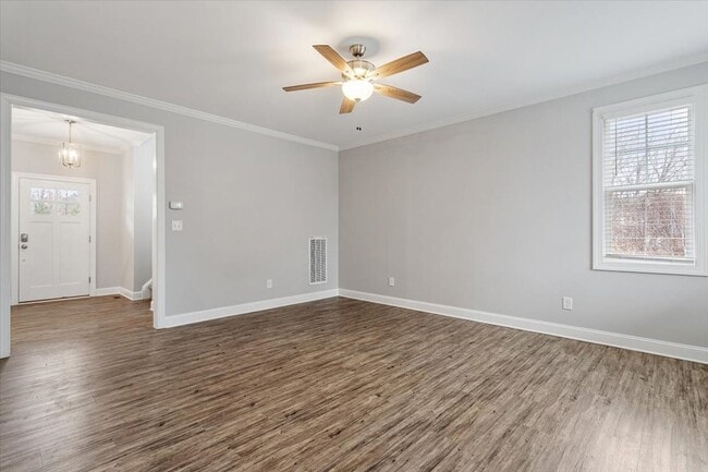 Building Photo - Charming 4 Bed, 3Bath in Clayton, NC