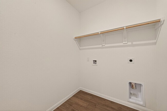 Building Photo - 7327 Blue Gentiana Ln