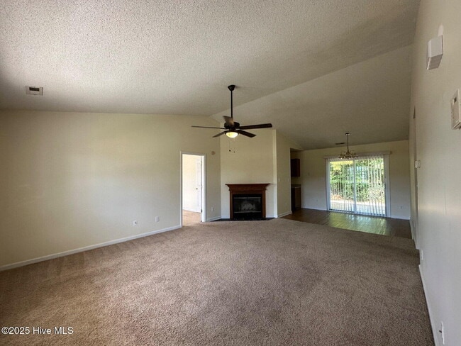 Building Photo - 125 Glenwood Dr