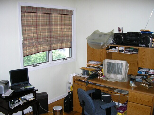 Building Photo - 1011 Ringwood Ave