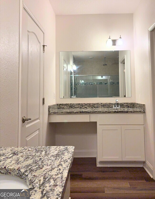 Building Photo - 208 Boatsman Way