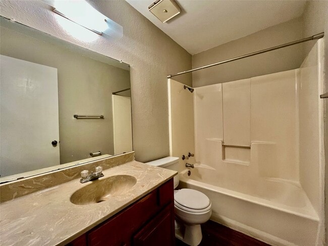 Building Photo - 3055 Olympia Dr