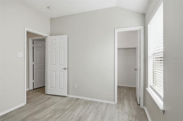 Building Photo - 3804 Verde Dr